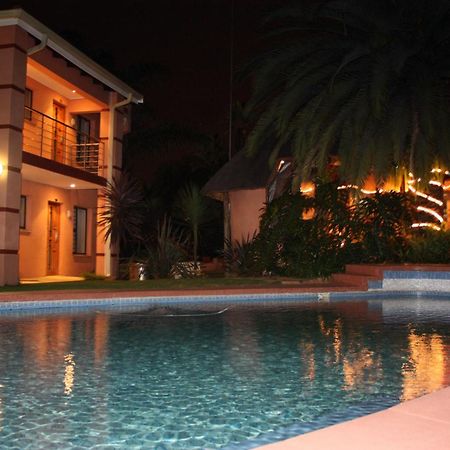 יוהנסבורג Eagles Nest Lodge מראה חיצוני תמונה