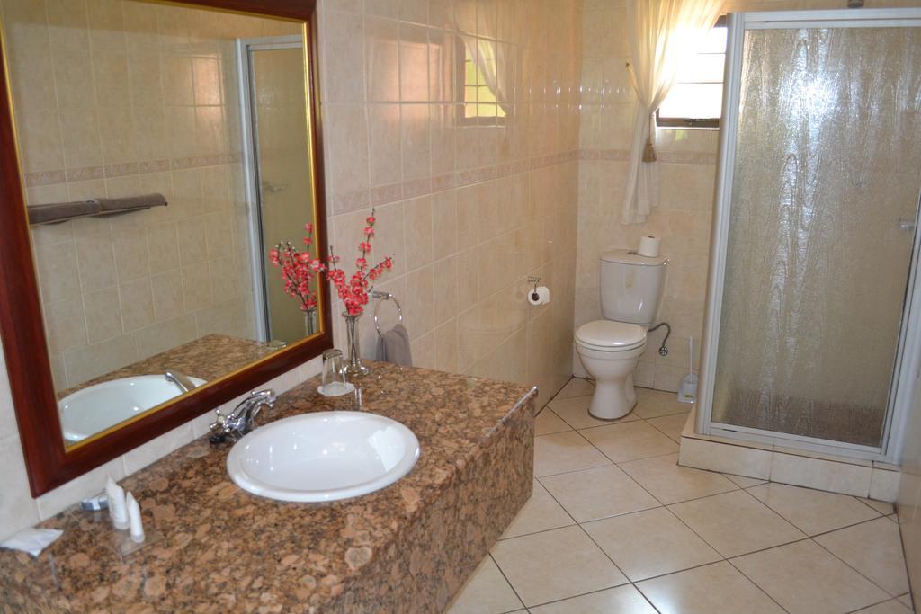 יוהנסבורג Eagles Nest Lodge מראה חיצוני תמונה