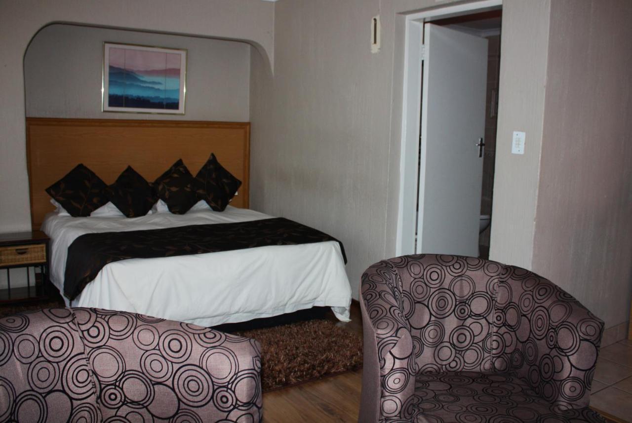 יוהנסבורג Eagles Nest Lodge מראה חיצוני תמונה